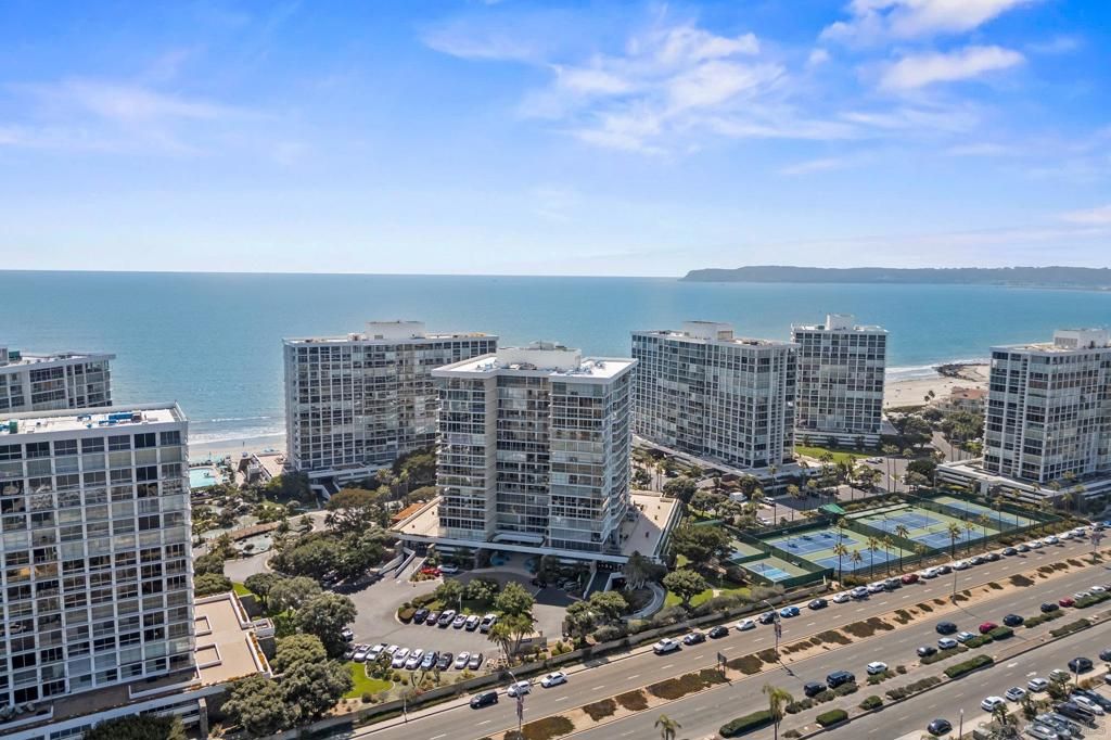 Image 30 of property listing at 1750 Avenida Del Mundo 309, Coronado, CA 92118