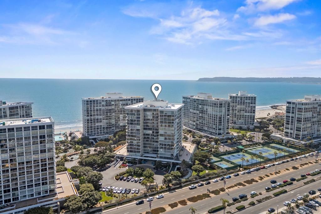 Image 34 of property listing at 1750 Avenida Del Mundo 309, Coronado, CA 92118