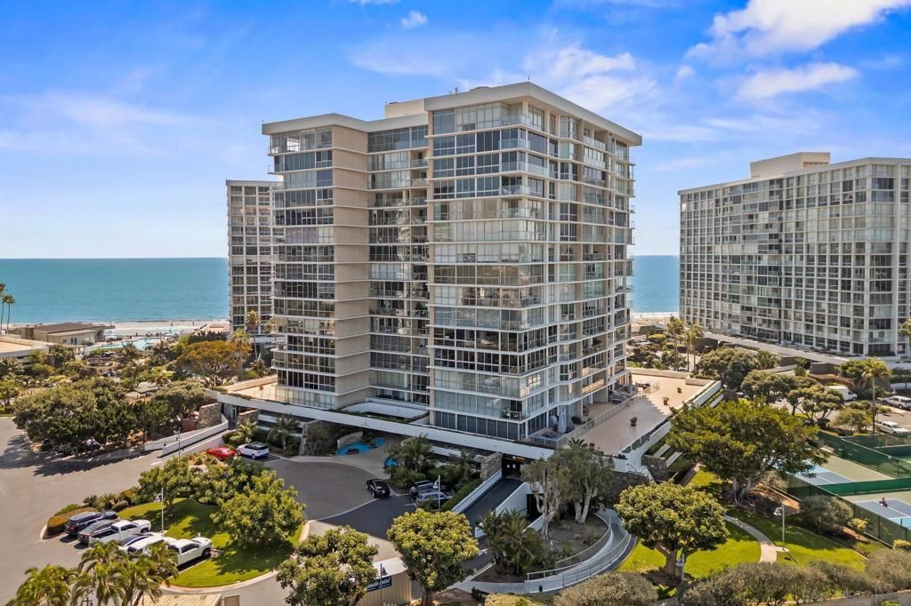 Image 35 of property listing at 1750 Avenida Del Mundo 309, Coronado, CA 92118