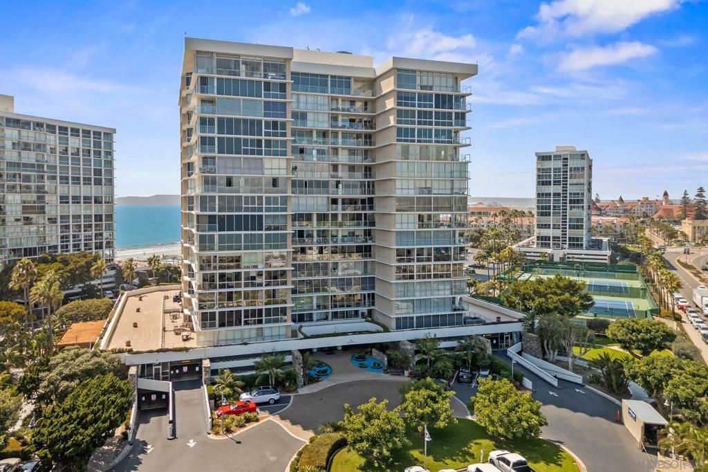 Image 36 of property listing at 1750 Avenida Del Mundo 309, Coronado, CA 92118