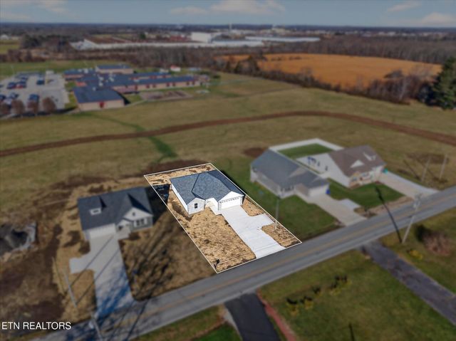 1311 Cook Rd, Crossville, TN 38555