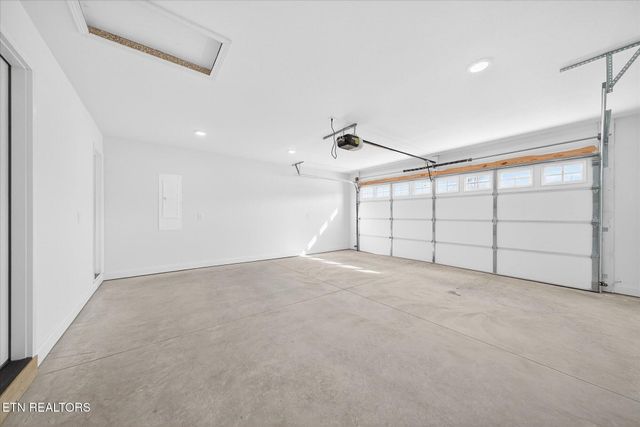 1311 Cook Rd, Crossville, TN 38555