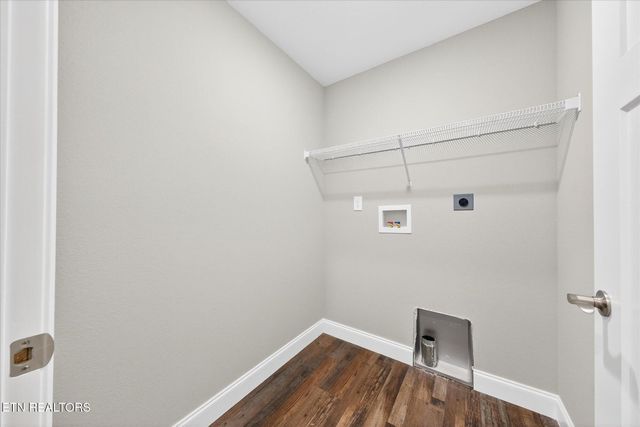 1311 Cook Rd, Crossville, TN 38555