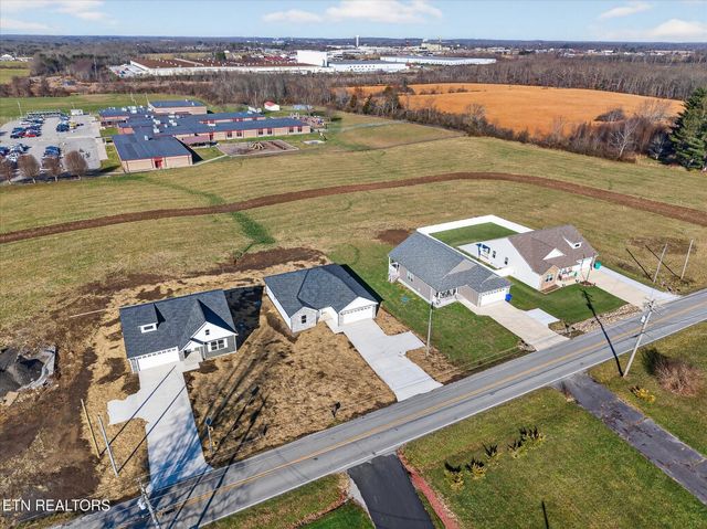 1311 Cook Rd, Crossville, TN 38555