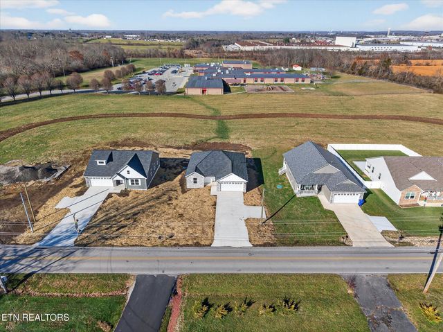 1311 Cook Rd, Crossville, TN 38555