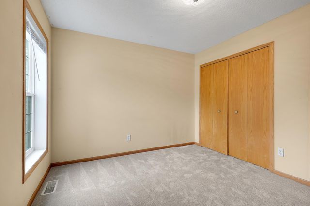 2186 Woodcrest Drive, Woodbury, MN 55129