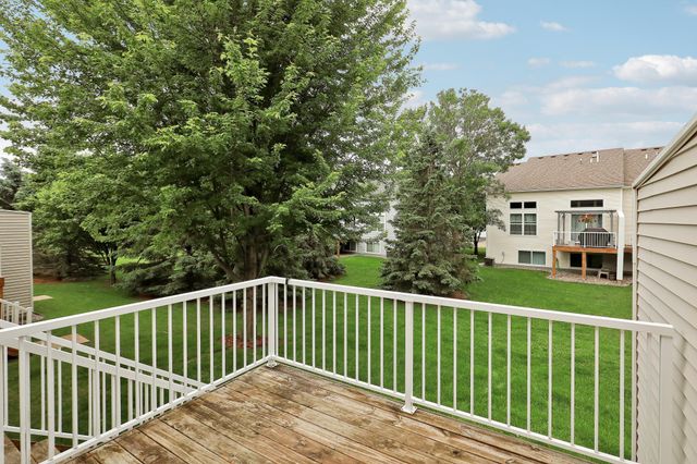 2186 Woodcrest Drive, Woodbury, MN 55129