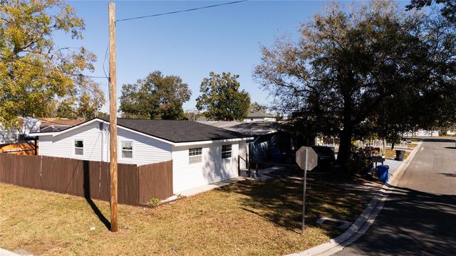 3925 W ROBSON STREET, Tampa, FL 33614