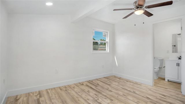 3925 W ROBSON STREET, Tampa, FL 33614