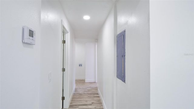 3925 W ROBSON STREET, Tampa, FL 33614