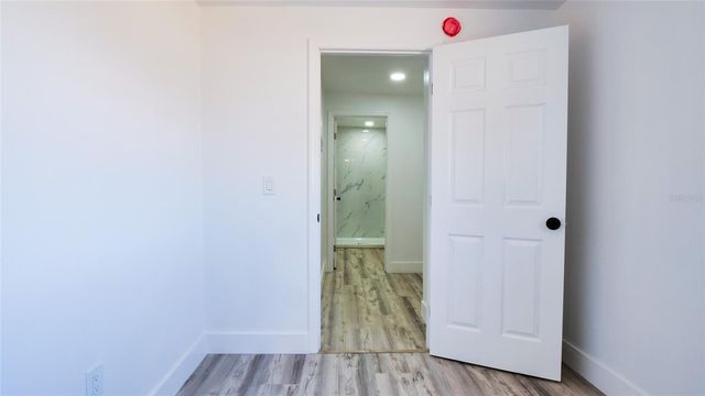 3925 W ROBSON STREET, Tampa, FL 33614