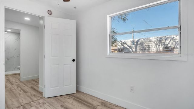 3925 W ROBSON STREET, Tampa, FL 33614