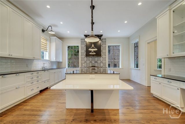 302 E 46th Street, Savannah, GA 31405