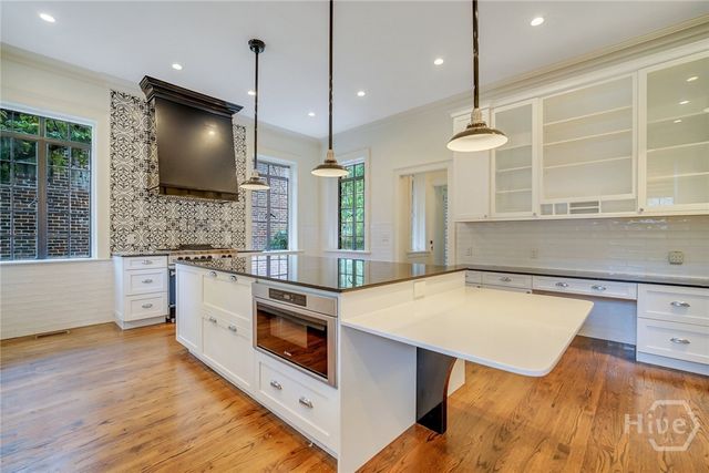 302 E 46th Street, Savannah, GA 31405