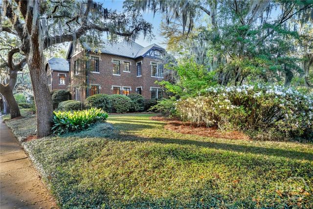 302 E 46th Street, Savannah, GA 31405