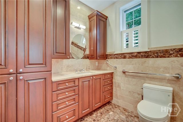 302 E 46th Street, Savannah, GA 31405