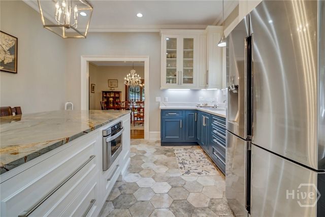 302 E 46th Street, Savannah, GA 31405