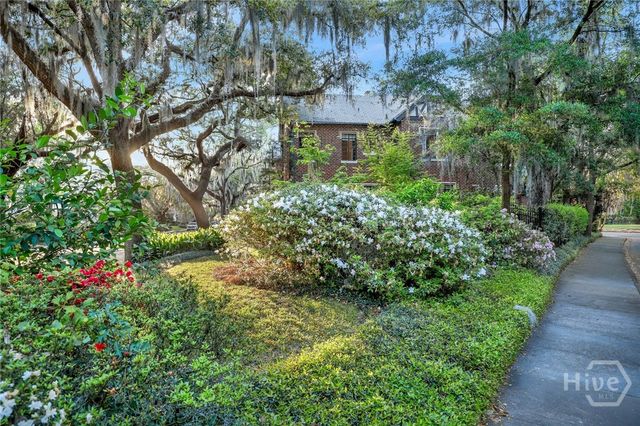 302 E 46th Street, Savannah, GA 31405