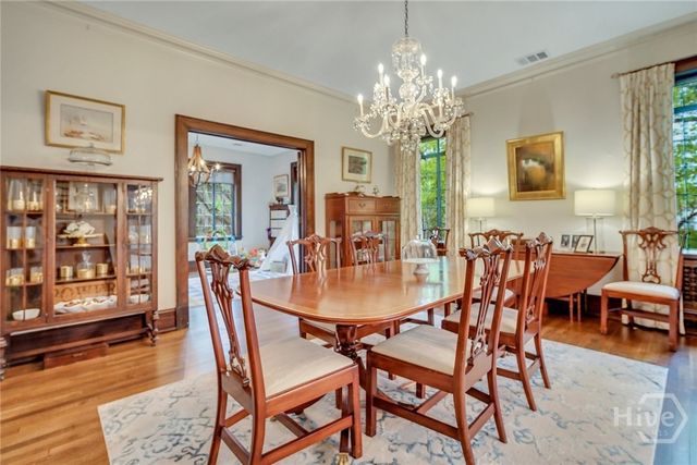 302 E 46th Street, Savannah, GA 31405
