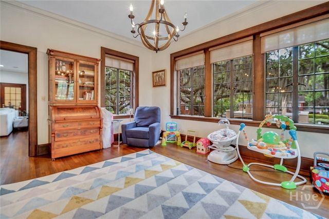 302 E 46th Street, Savannah, GA 31405