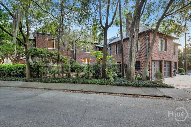 302 E 46th Street, Savannah, GA 31405