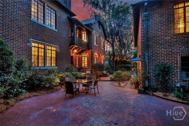 302 E 46th Street, Savannah, GA 31405