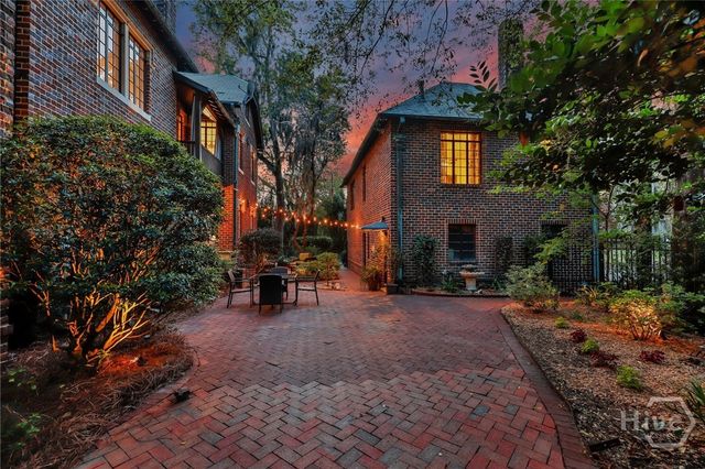 302 E 46th Street, Savannah, GA 31405