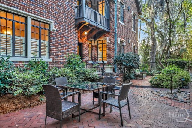 302 E 46th Street, Savannah, GA 31405