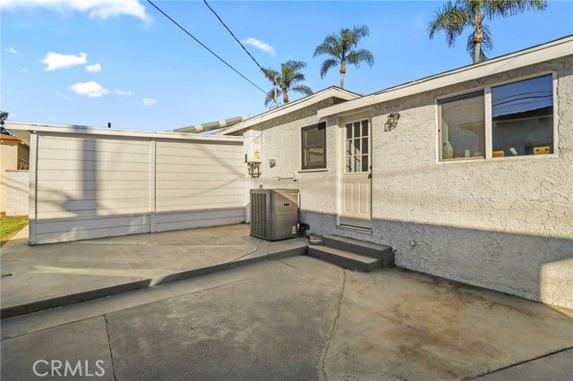 2673 Regway Avenue, Long Beach, CA 90810