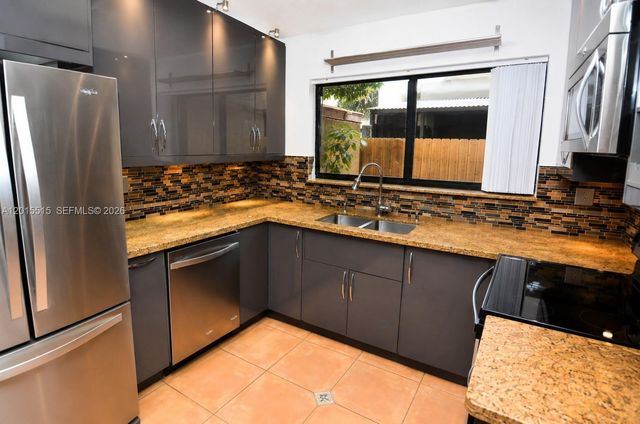 2934 Whitehead St 2, Miami, FL 33133