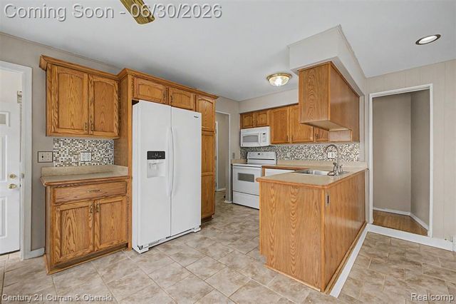 42519 Applecreek Drive, Plymouth, MI 48170