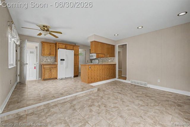42519 Applecreek Drive, Plymouth, MI 48170