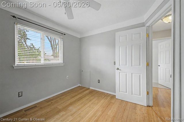 42519 Applecreek Drive, Plymouth, MI 48170