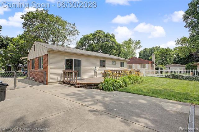 42519 Applecreek Drive, Plymouth, MI 48170