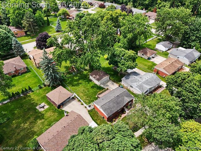 42519 Applecreek Drive, Plymouth, MI 48170