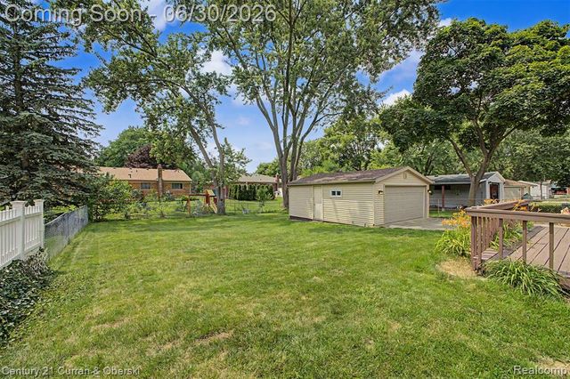 42519 Applecreek Drive, Plymouth, MI 48170