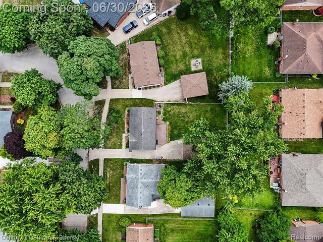 42519 Applecreek Drive, Plymouth, MI 48170
