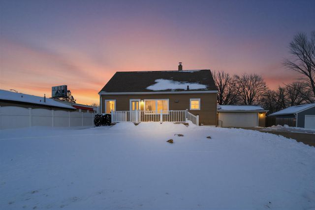 3228 Rownd St Street, Cedar Falls, IA 50613