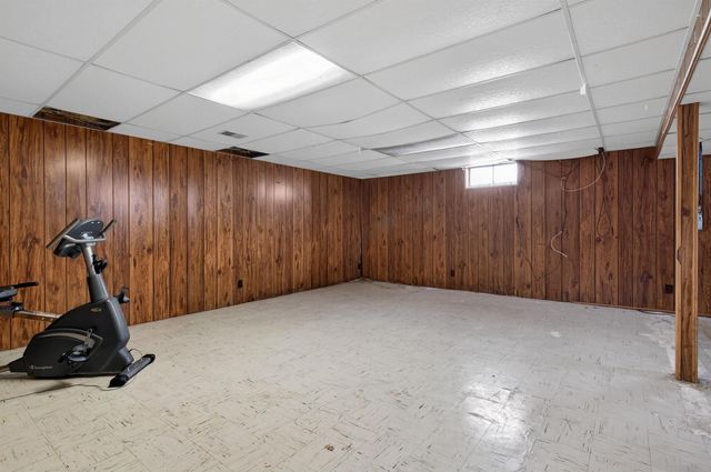 3228 Rownd St Street, Cedar Falls, IA 50613