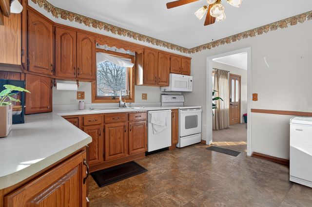 3228 Rownd St Street, Cedar Falls, IA 50613