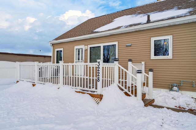 3228 Rownd St Street, Cedar Falls, IA 50613