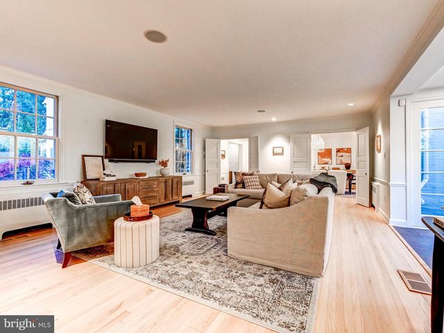 11129 FALLS RD, Lutherville Timonium, MD 21093