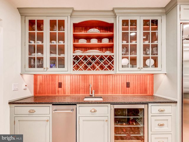 11129 FALLS RD, Lutherville Timonium, MD 21093