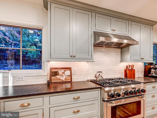 11129 FALLS RD, Lutherville Timonium, MD 21093