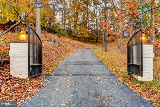 11129 FALLS RD, Lutherville Timonium, MD 21093