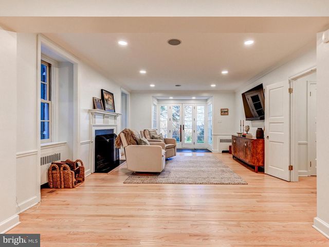 11129 FALLS RD, Lutherville Timonium, MD 21093