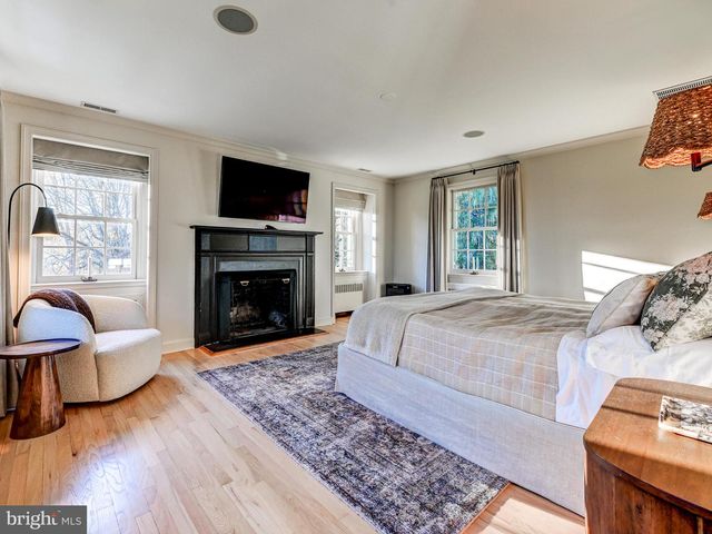 11129 FALLS RD, Lutherville Timonium, MD 21093