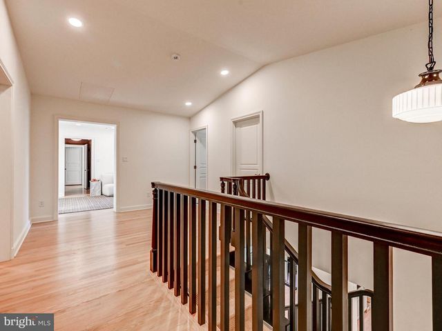 11129 FALLS RD, Lutherville Timonium, MD 21093