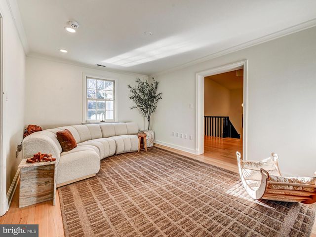 11129 FALLS RD, Lutherville Timonium, MD 21093