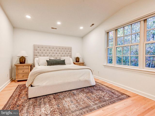 11129 FALLS RD, Lutherville Timonium, MD 21093